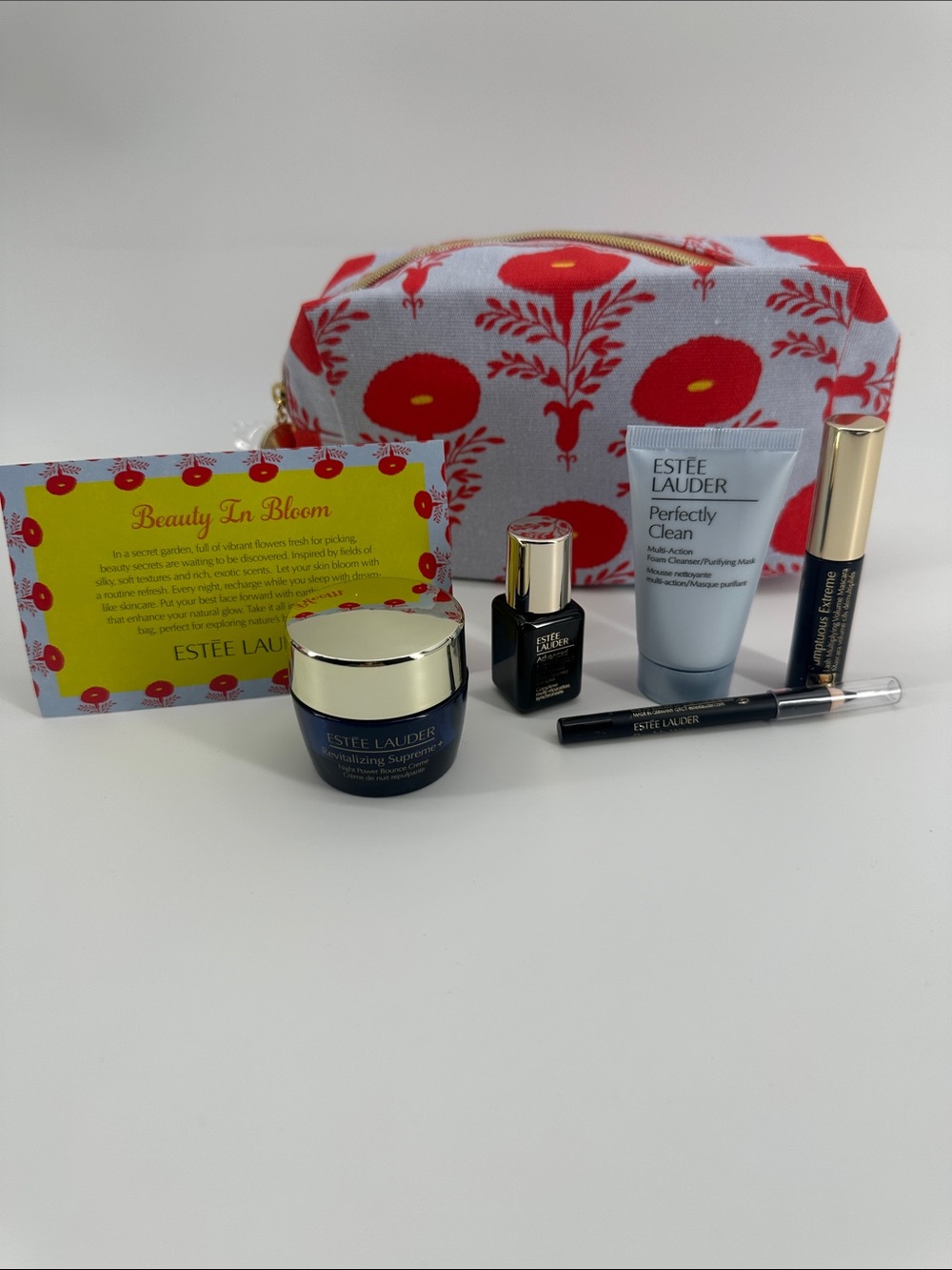 Beauty in Bloom 6 pc set with Revitalizing Supreme + Night Power Bounce Creme